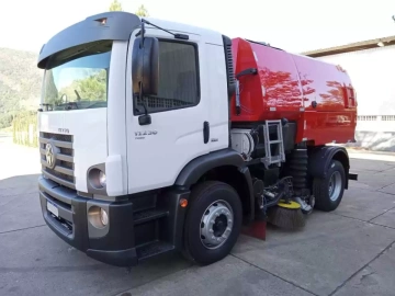 Varredeira Bucher V65 – vista 2 – GC Brasil Varredeiras